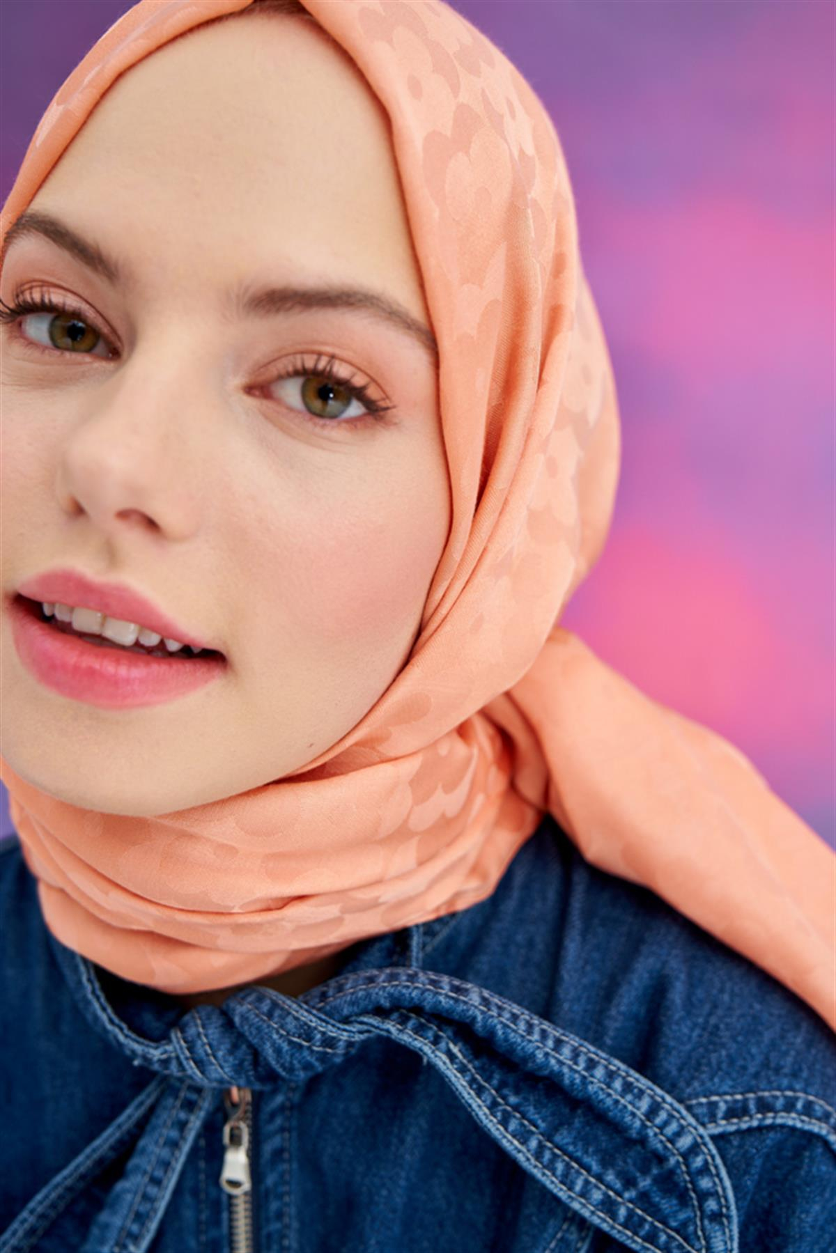 Çiçek Desen Jakar İtalyan İpekli Şal Somon