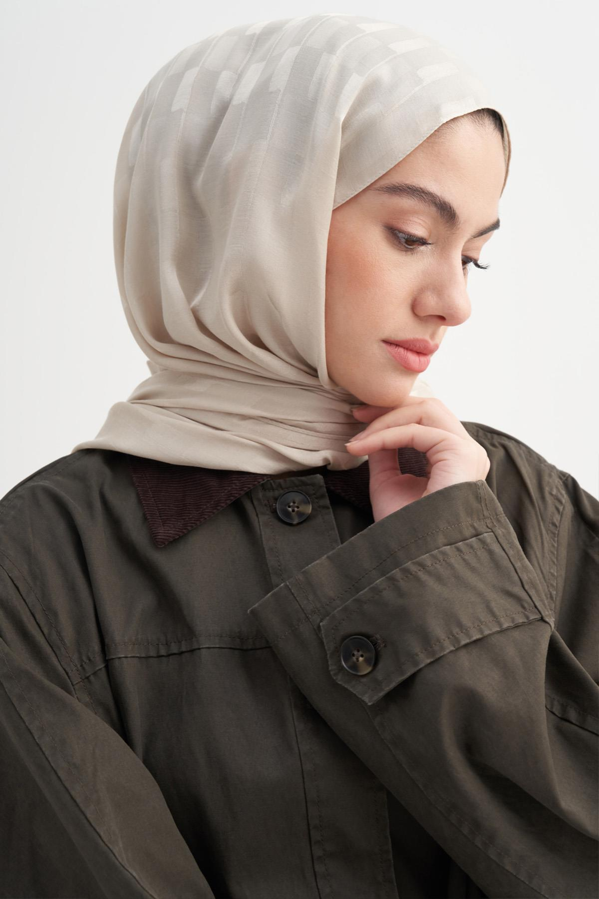 Küpçizgi Jakar İtalyan İpekli Şal Camel