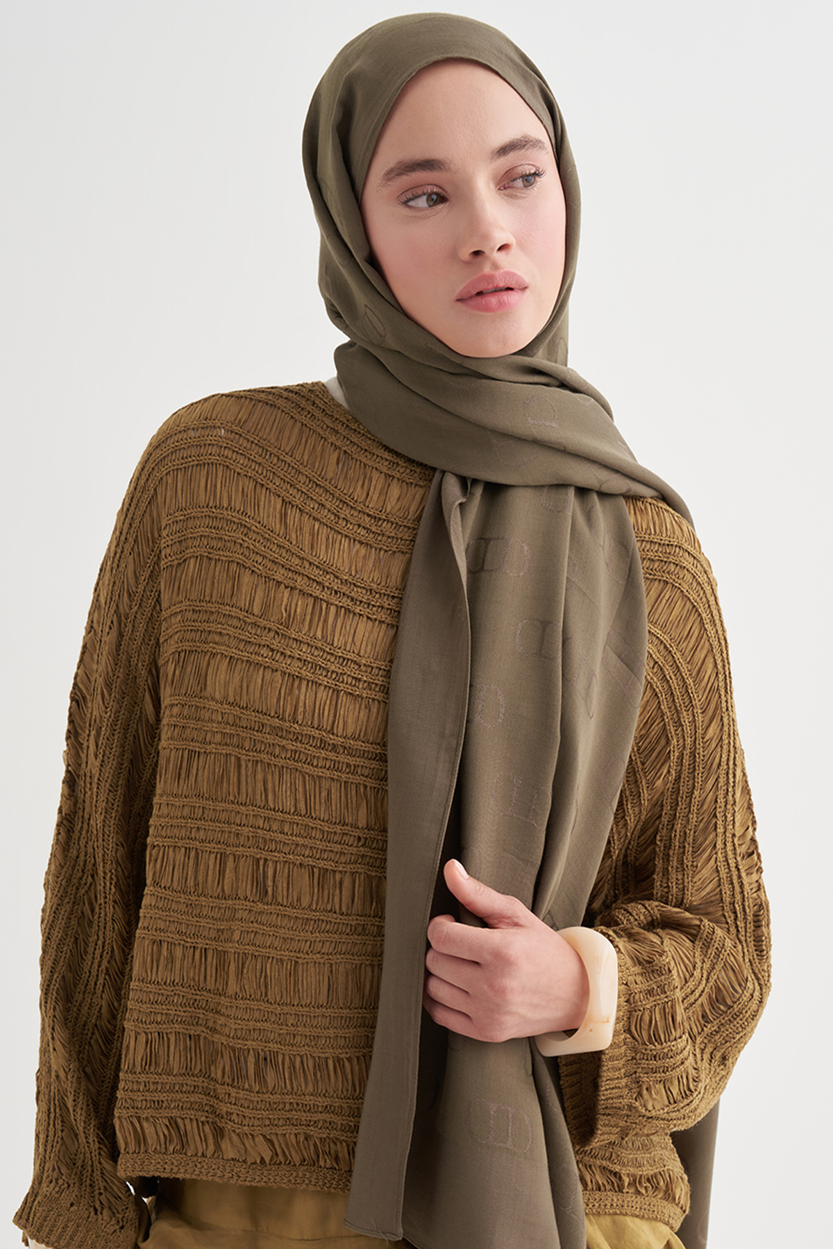 Monogram Desen Liora Pamuk Şal Zeytin Yeşili