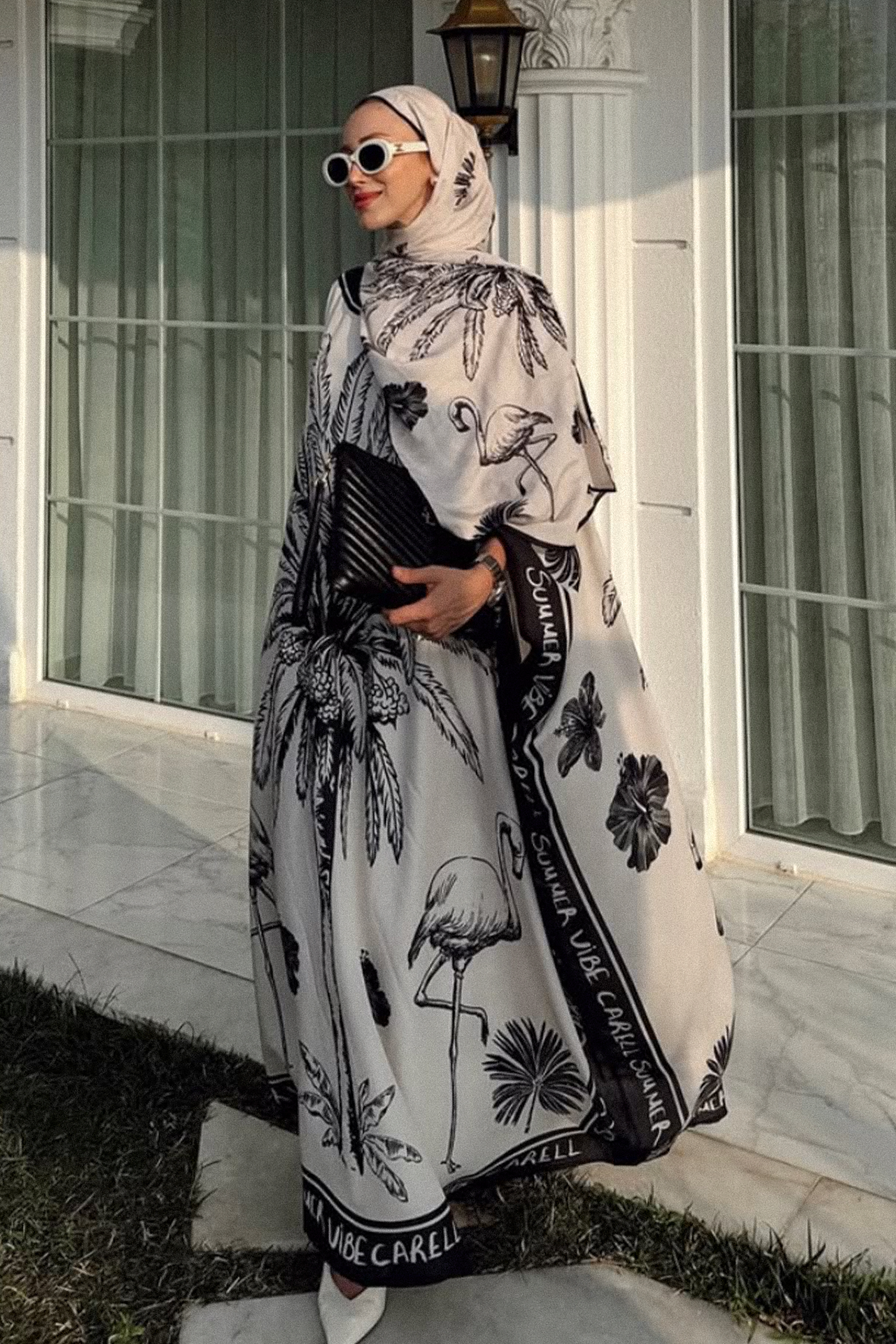 Seda Aydın'ın Tercihi Noir Floş Kaftan Krem