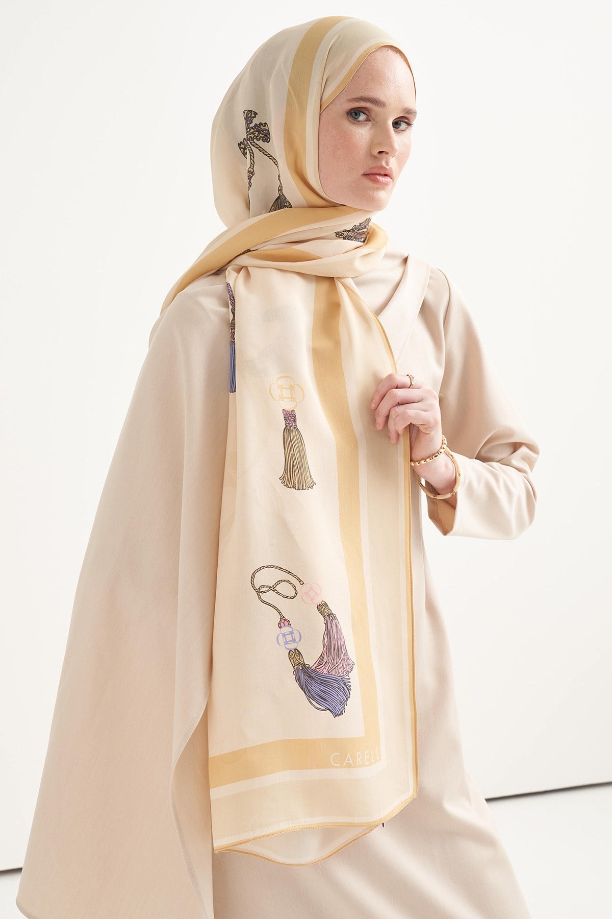Tassel Floş Şal Gold