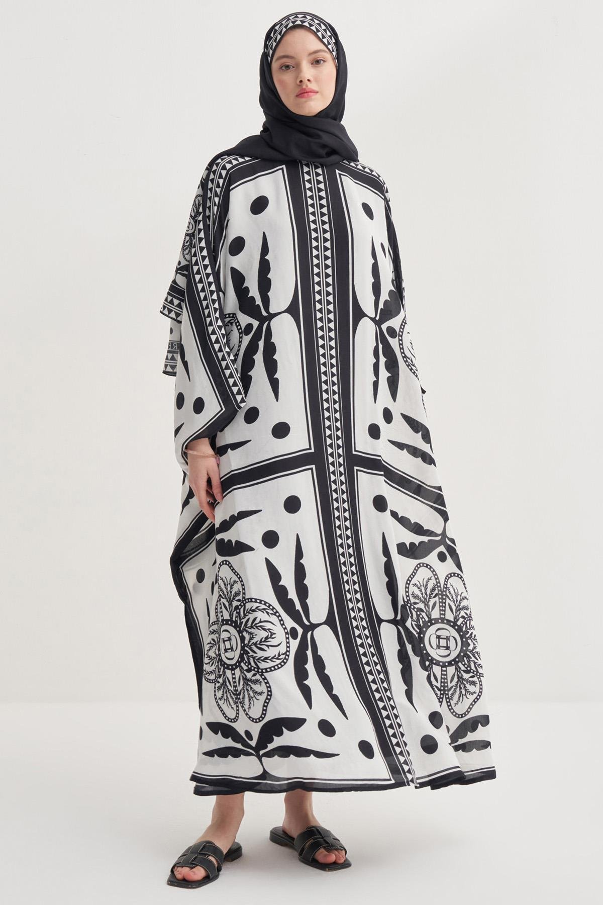 Atlas Siyah Floş Kaftan