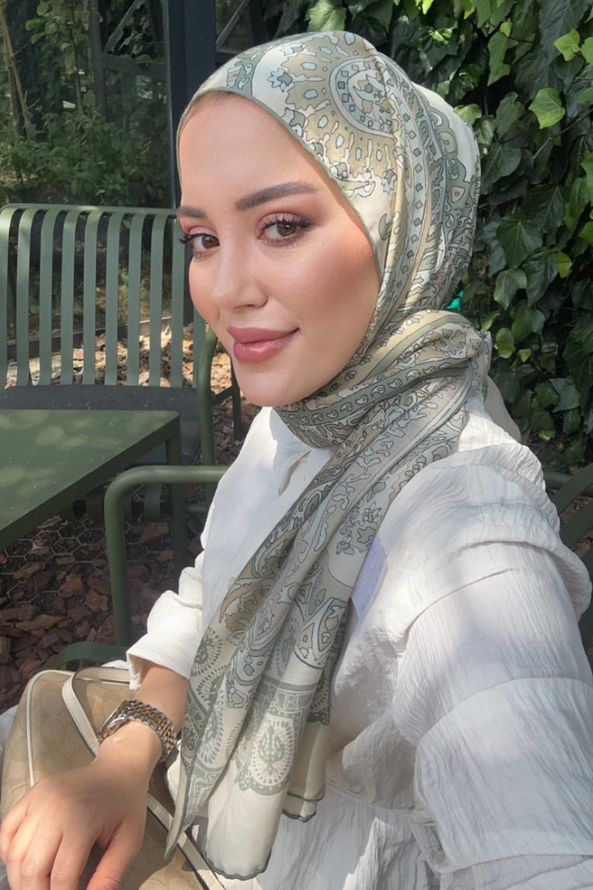 Kevser'in Tercihi Bliss Zeytin Yeşili Comfy İpek Şal