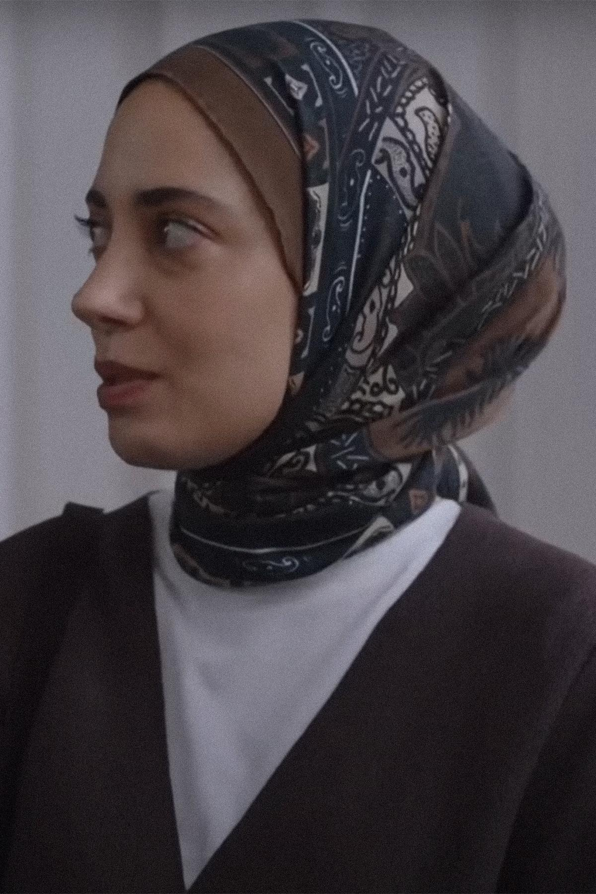 Kızılcık Şerbeti Nursema'nın Tercihi Deep Acı Kahve Early İpek Şal