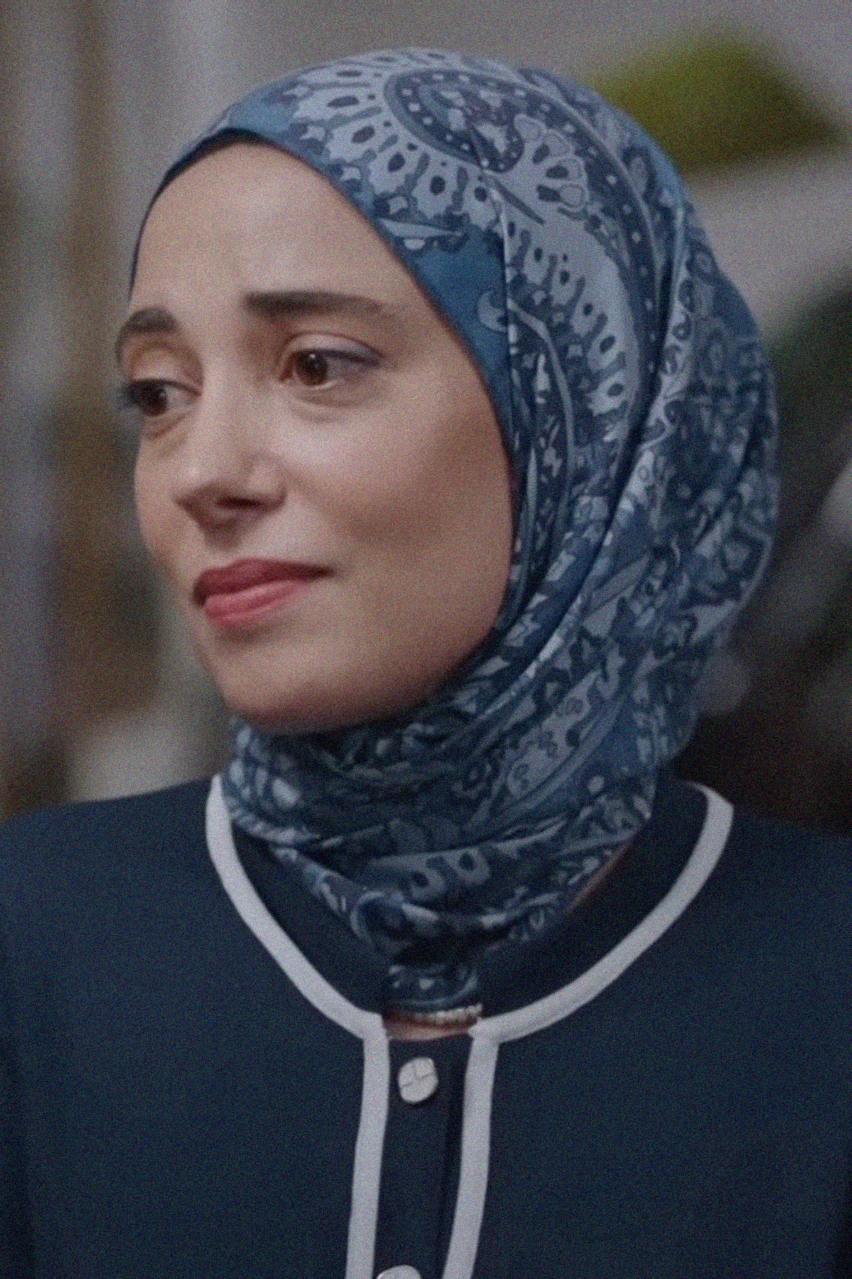 Kızılcık Şerbeti Nursema'nın Tercihi Night İndigo Comfy İpek Şal