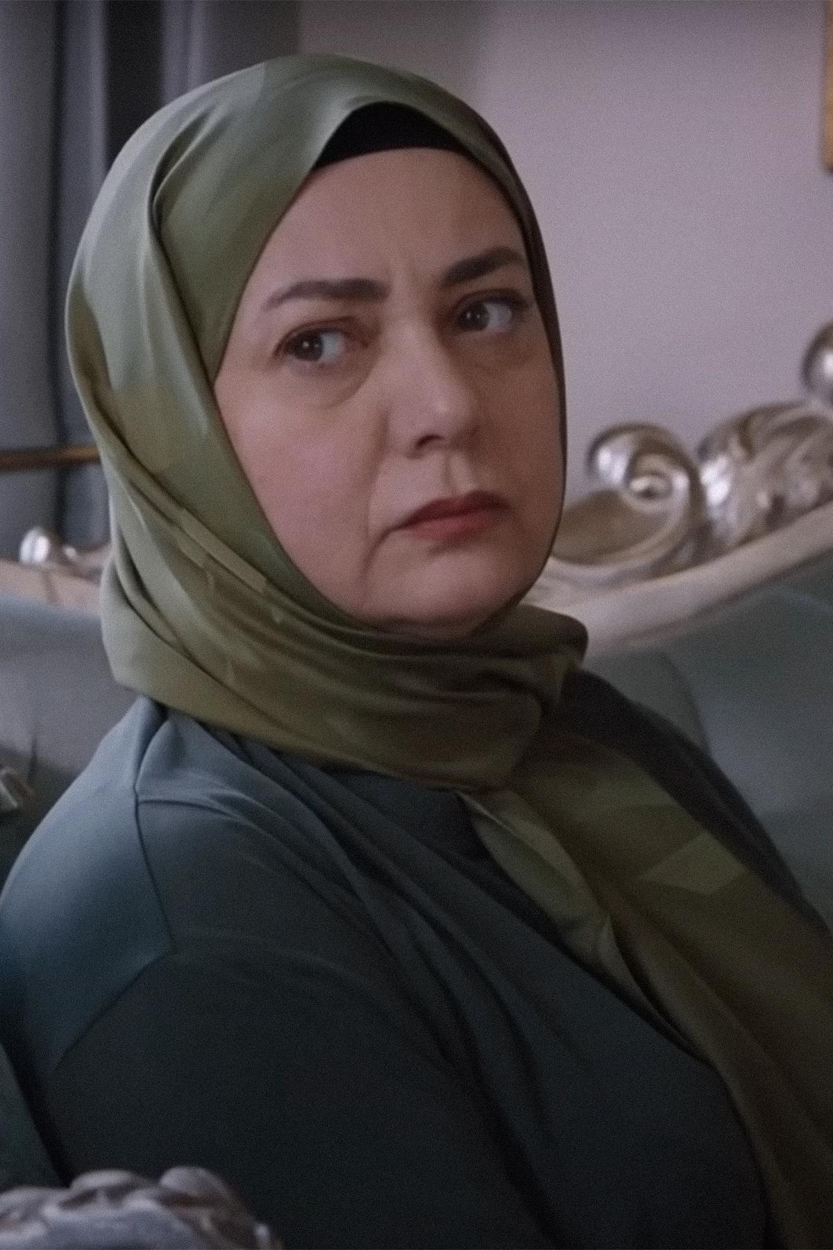 Kızılcık Şerbeti Pembe'nin Tercihi C Desen Monogram Pamuk İpek Şal Zeytin Yeşili