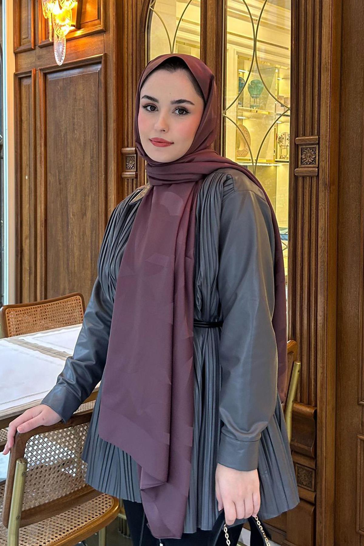 Merve Bayraktar'ın Tercihi C Desen Monogram Pamuk İpek Şal Koyu Gül Kurusu