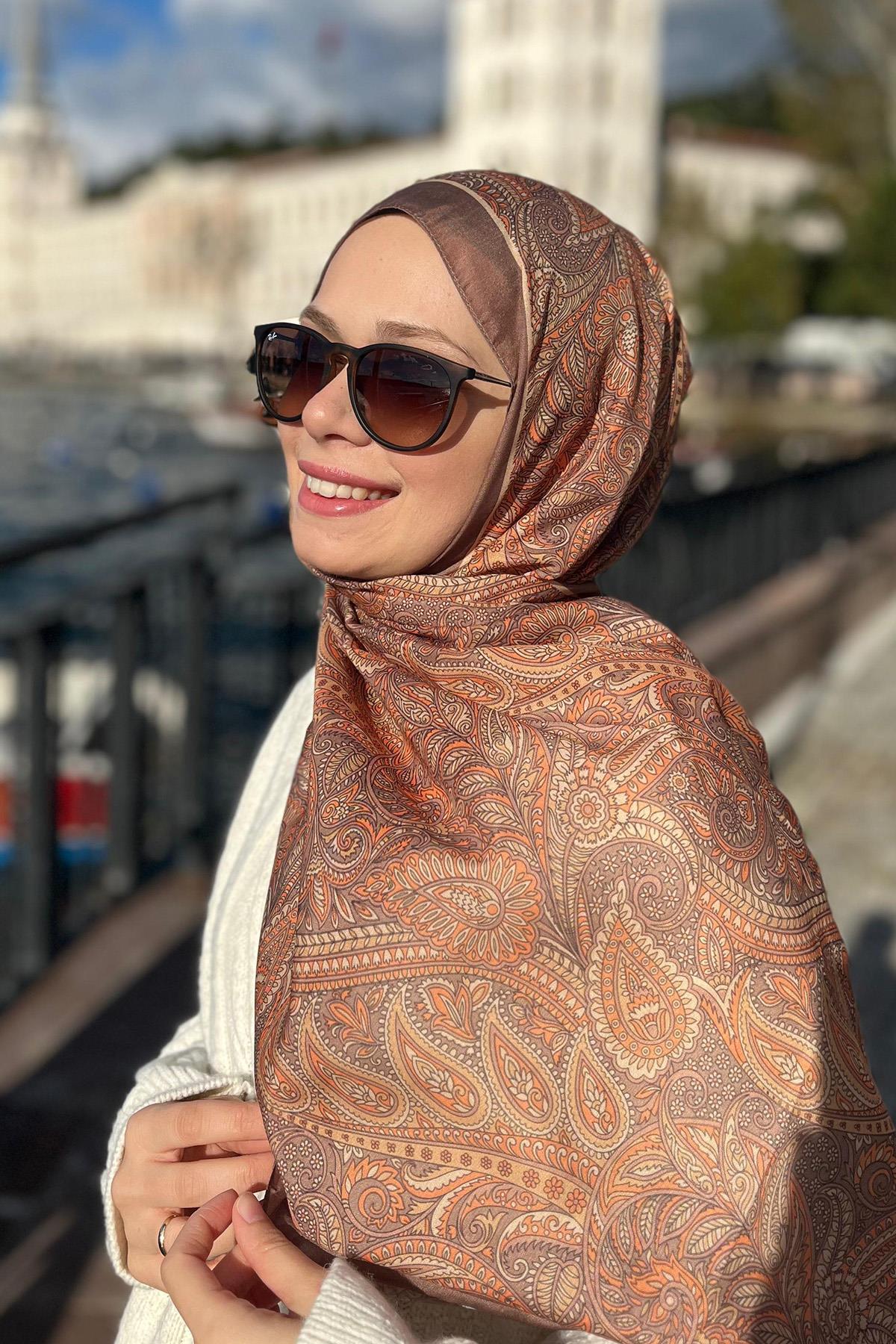 Sümeyye Tektaş'ın Tercihi Nilla Pamuklu Şal Vega Vizon