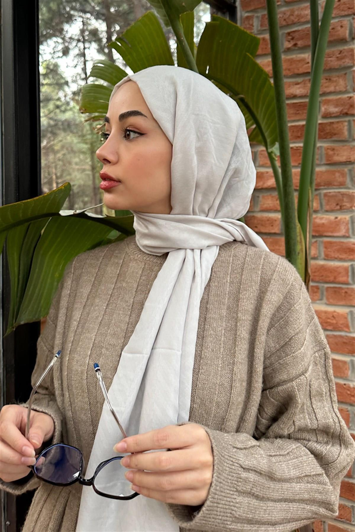 Şura'nın Tercihi Fasone Modal Jakar Şal Gümüş