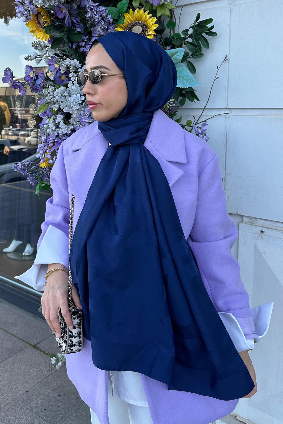 Tuba Kalyon'un Tercihi C Desen Monogram Pamuk İpek Şal Koyu Lacivert