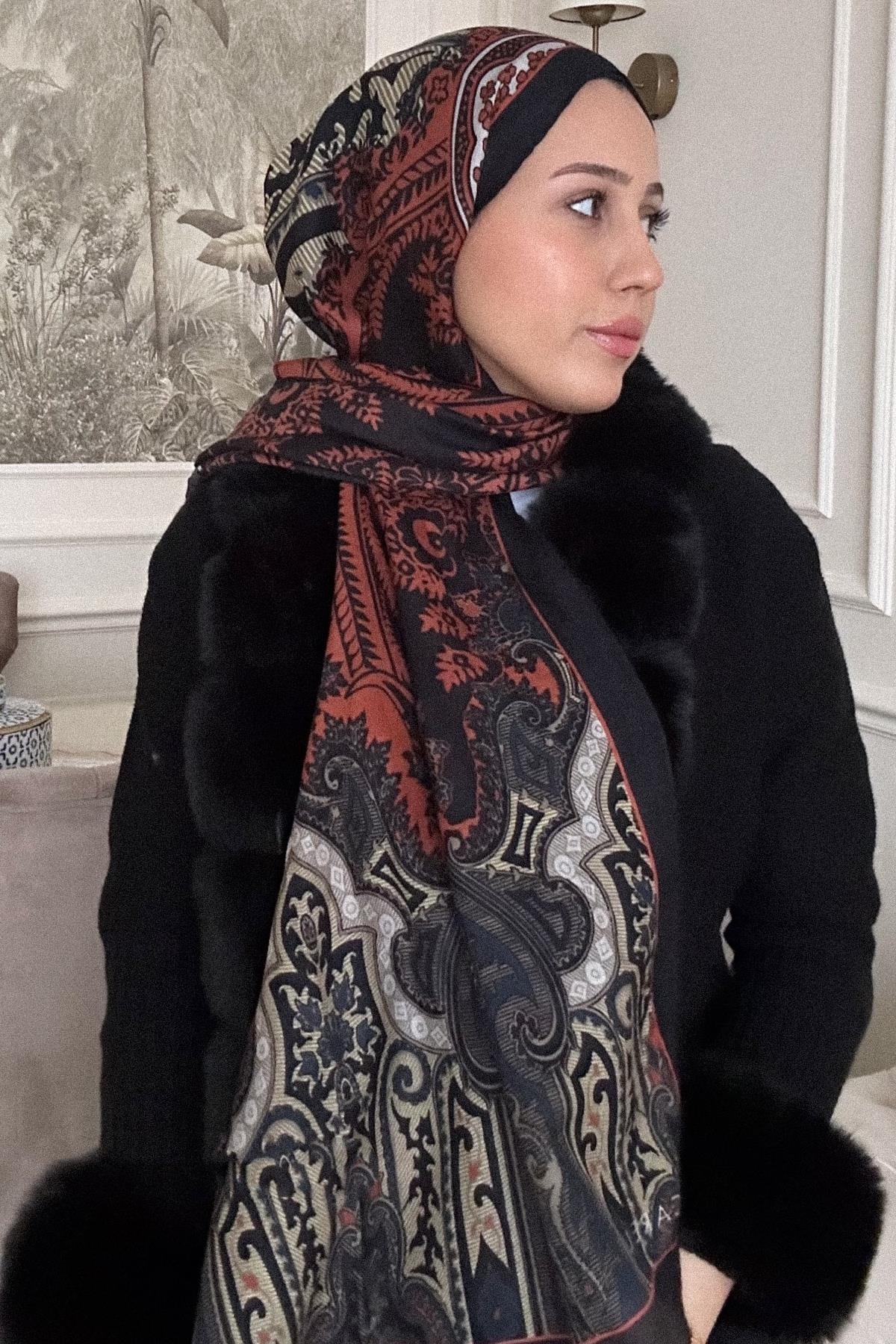 Tuba Kalyon'un Tercihi Harmony Kiremit Early İpek Şal