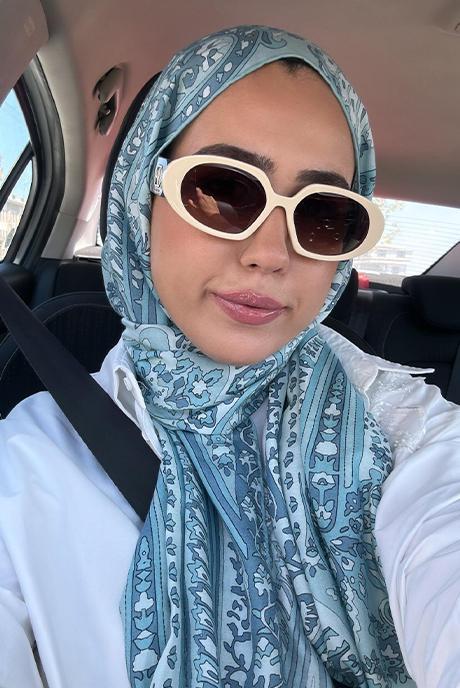 Tuba'nın Tercihi Hues Mavi Comfy İpek Şal