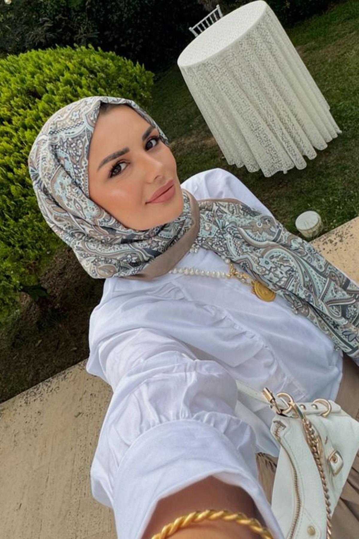 Tuğba Bağ'ın Tercihi Nilla Pamuklu Şal Ephesus Krem