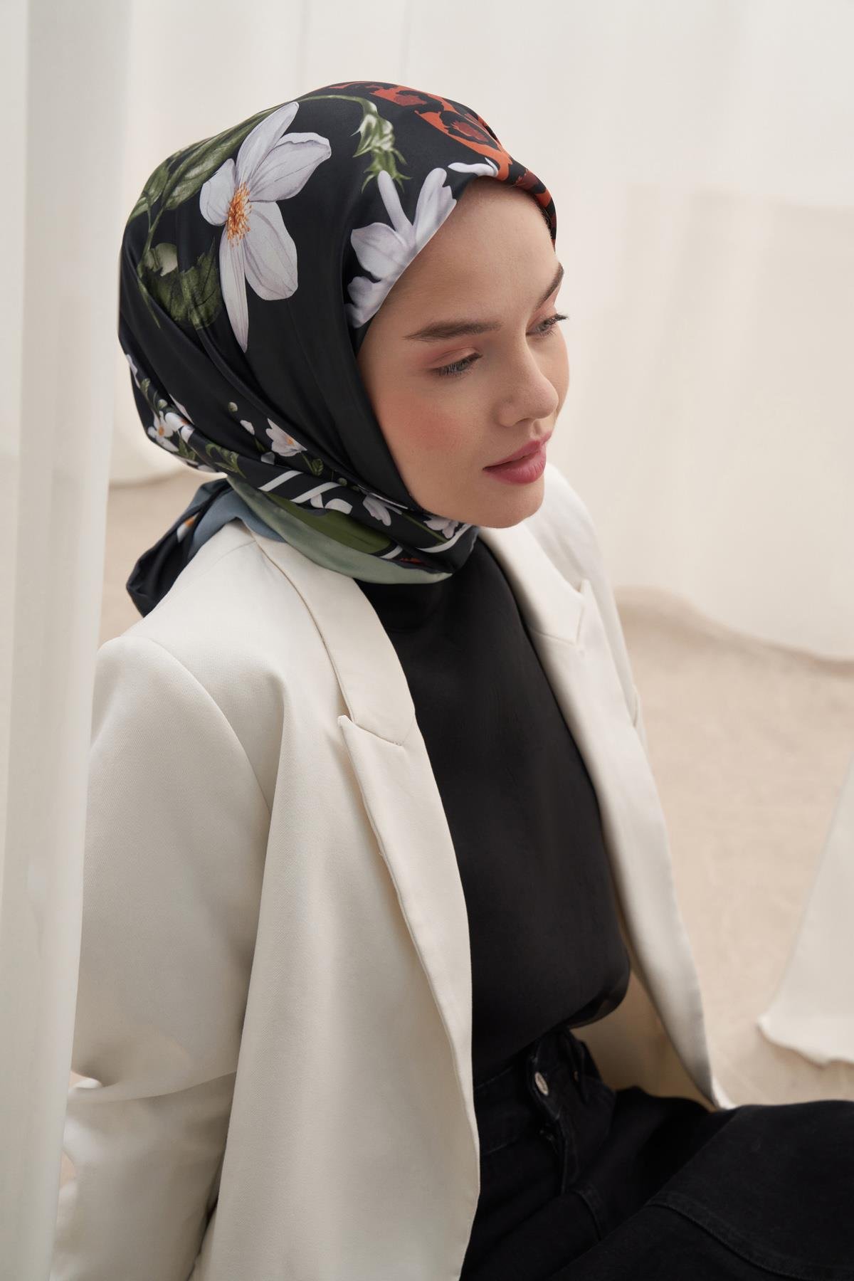 Twill Eşarp Çiçekli Leopar Desen