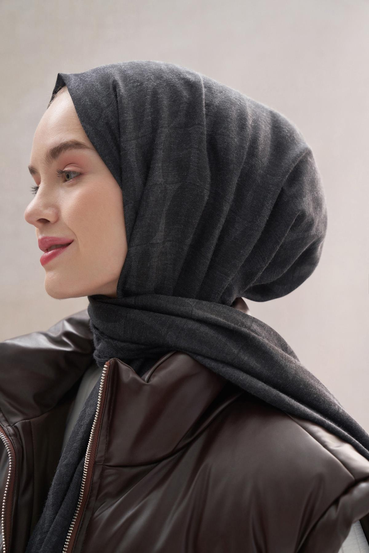 Vence Çift Taraflı Mio Desen İpek Şal Füme