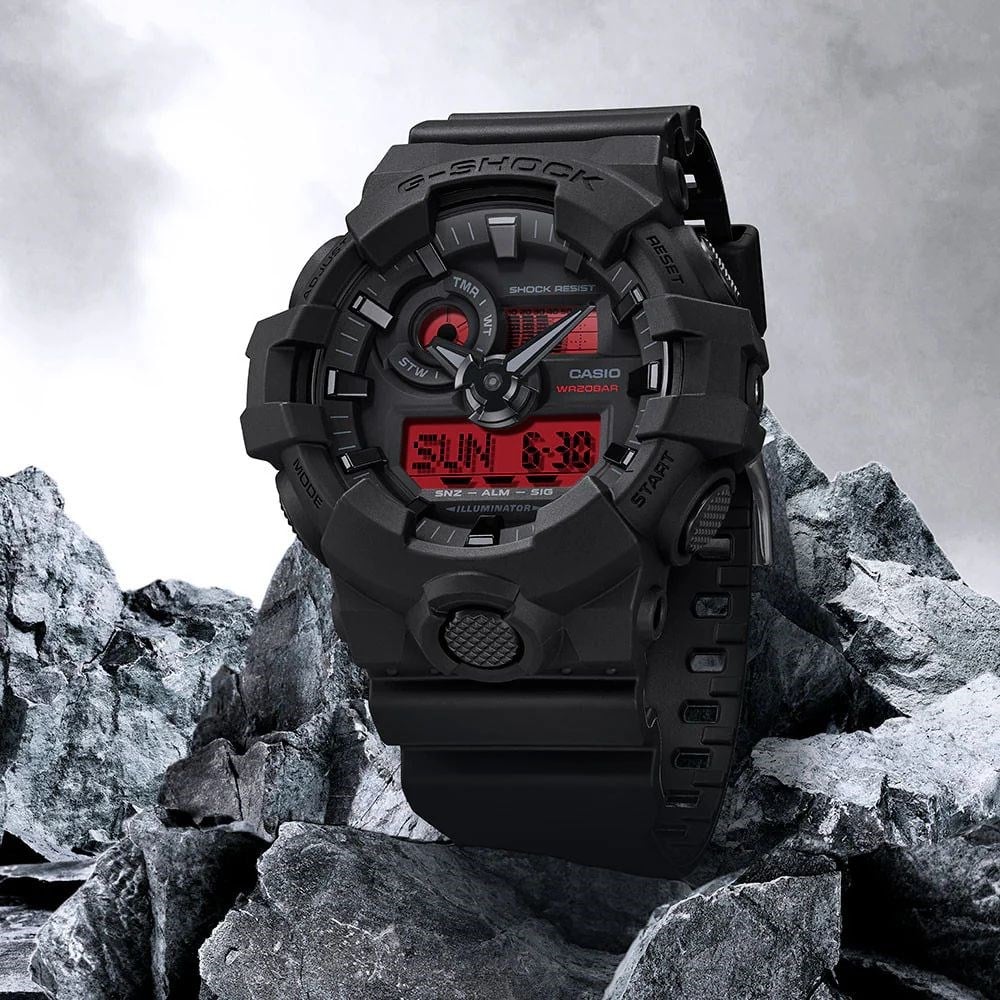 Casio G-SHOCK GA-700BBR-1ADR Kol Saati