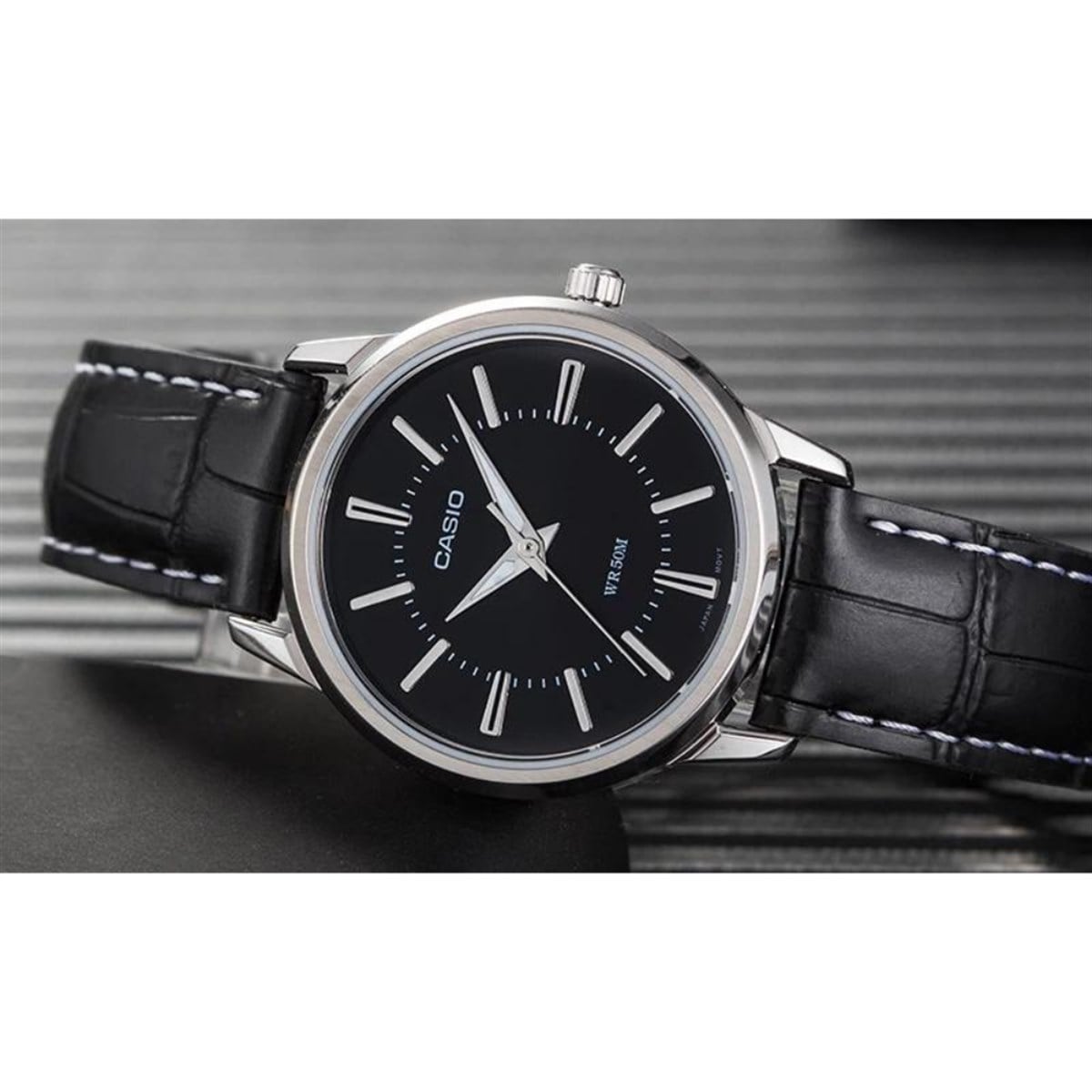 Casio LTP-1303L-1AVDF Bayan Kol Saati