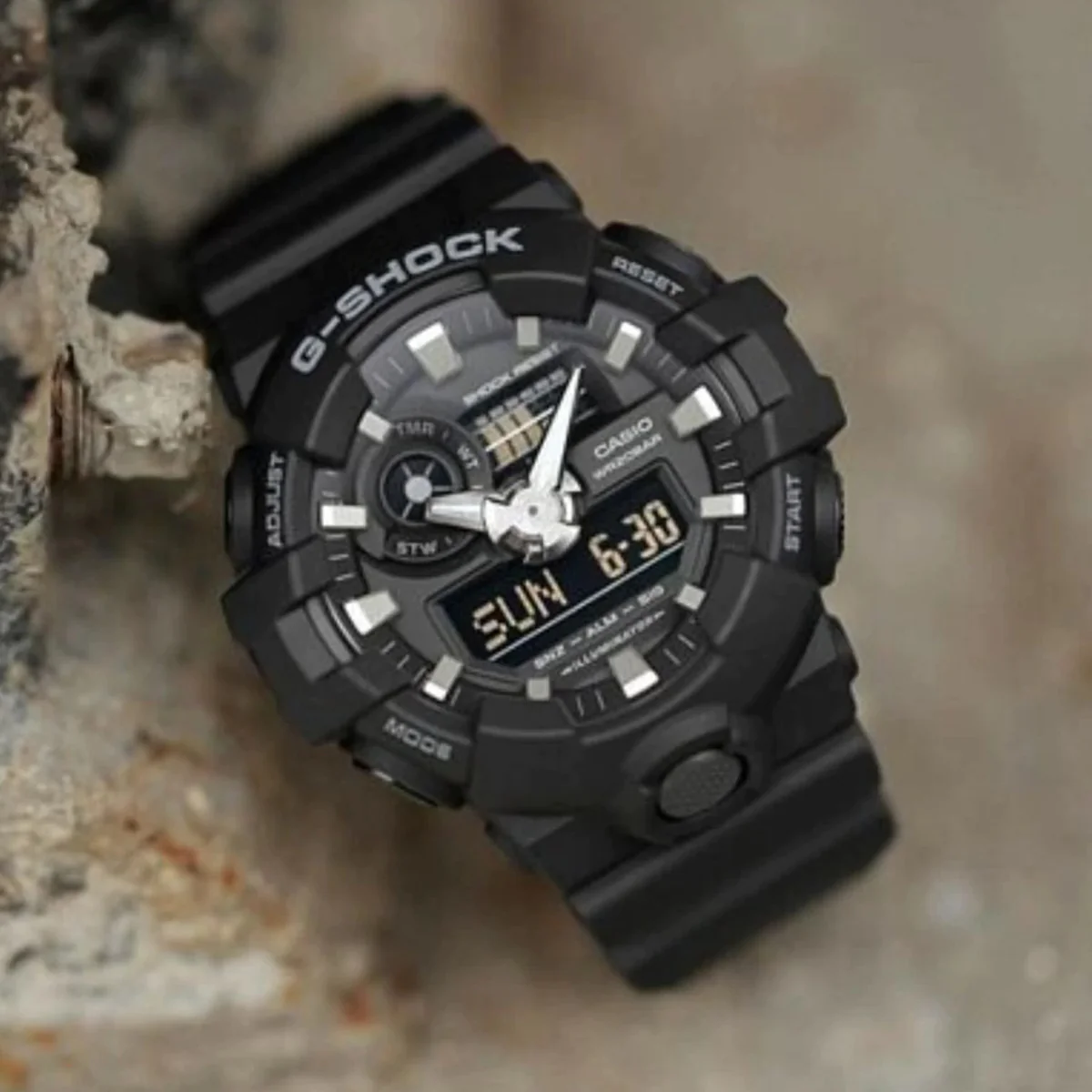 Casio G-SHOCK GA-700-1BDR Kol Saati