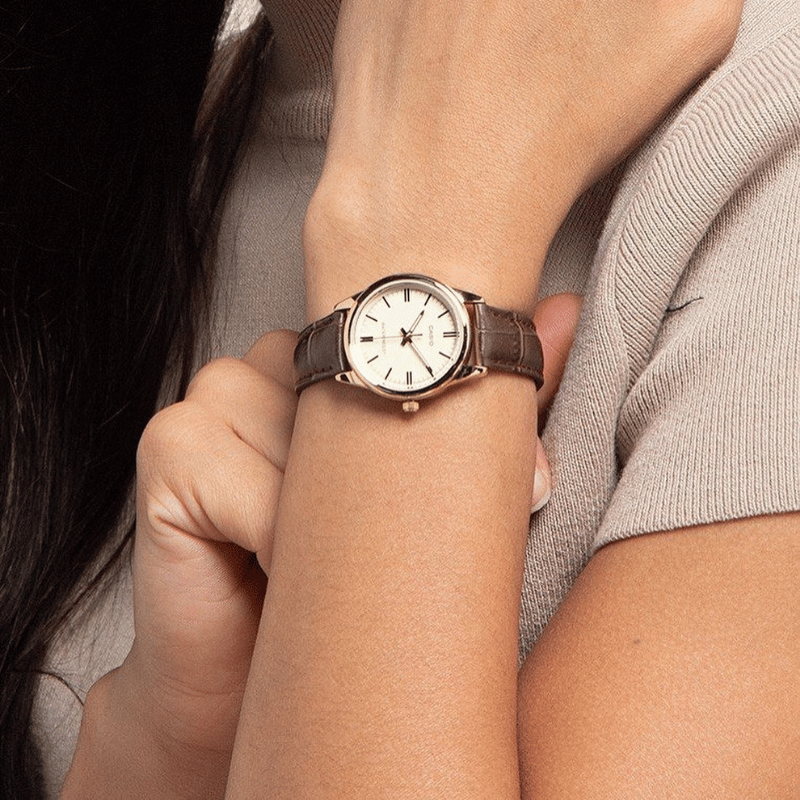 Casio LTP-V005GL-9AUDF Kadın Kol Saati