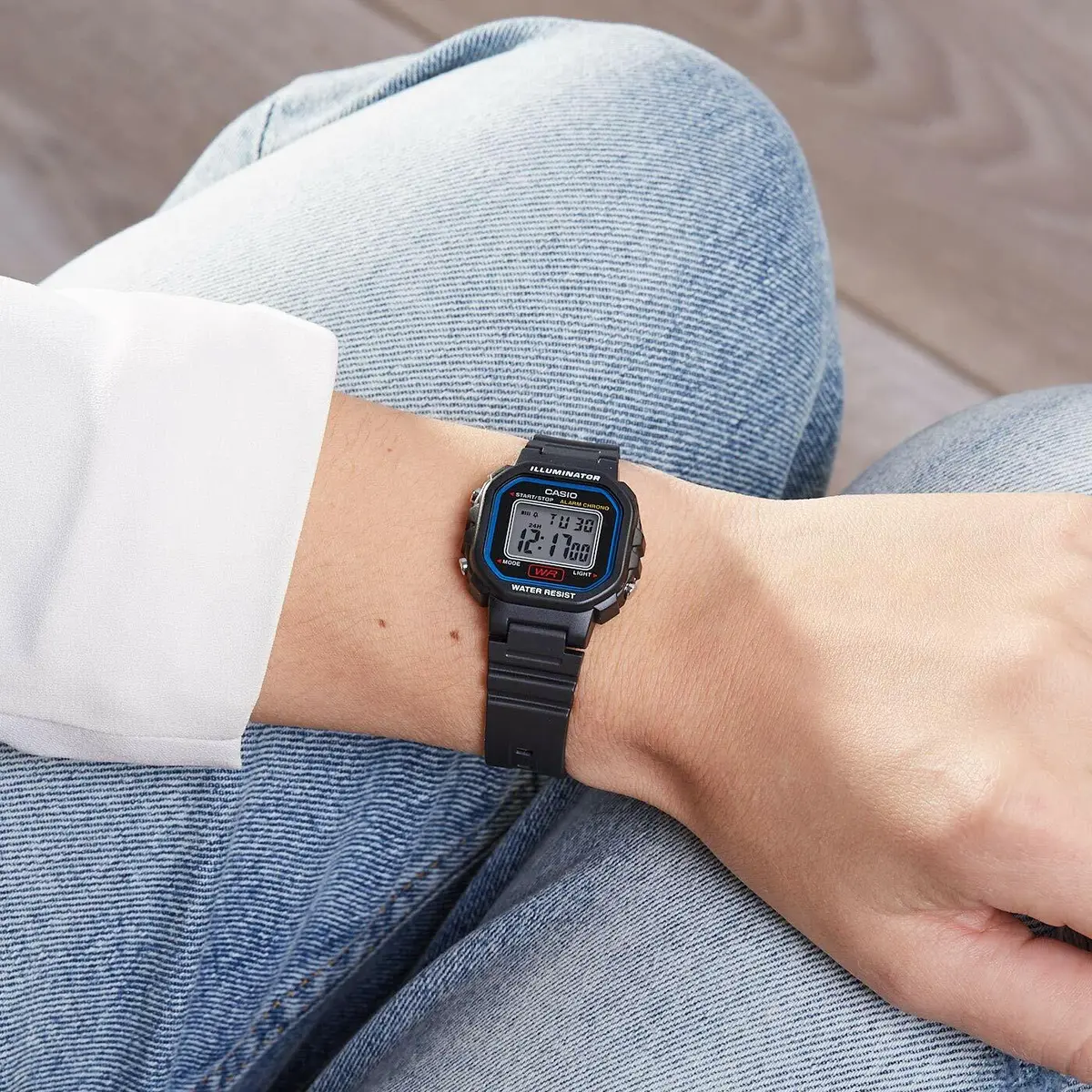 Casio LA-20WH-1CDF Bayan Kol Saati