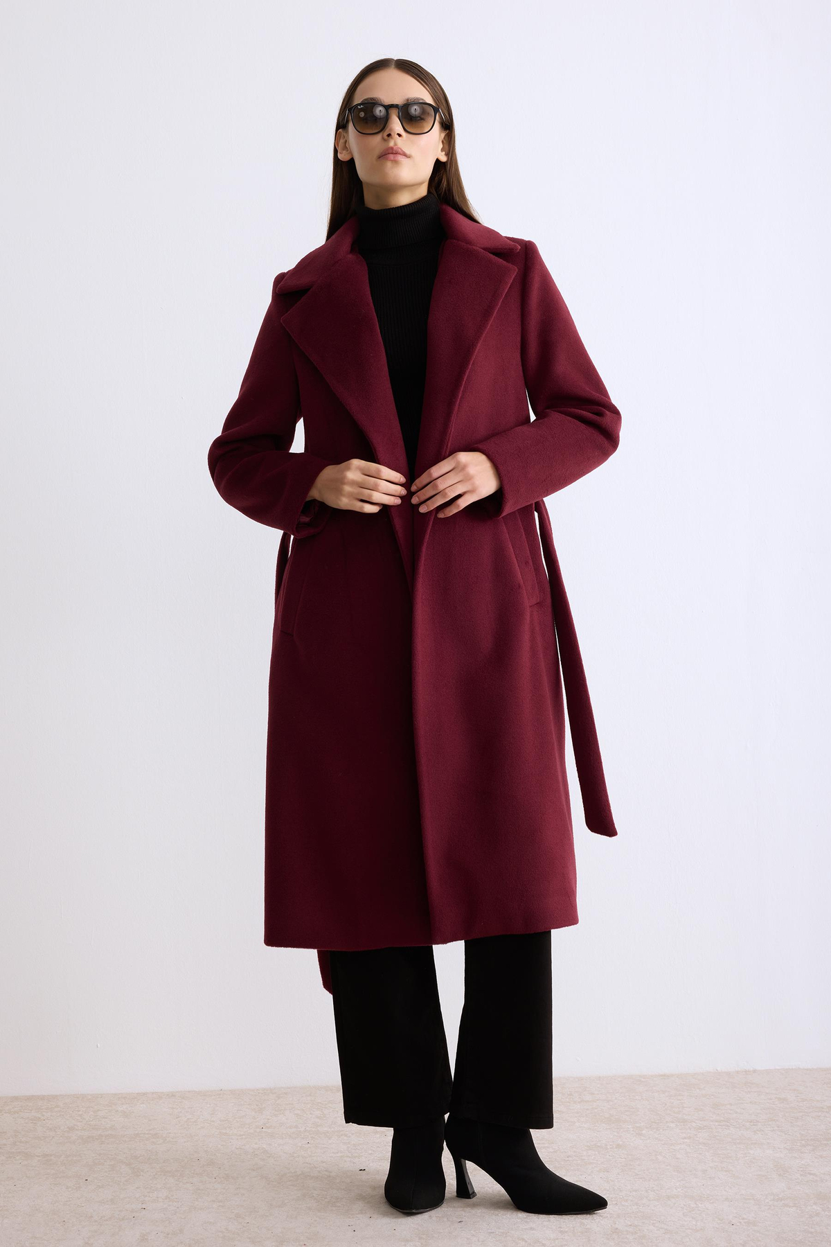 Astarlı Ara Boy Kaşe Kaban Bordo