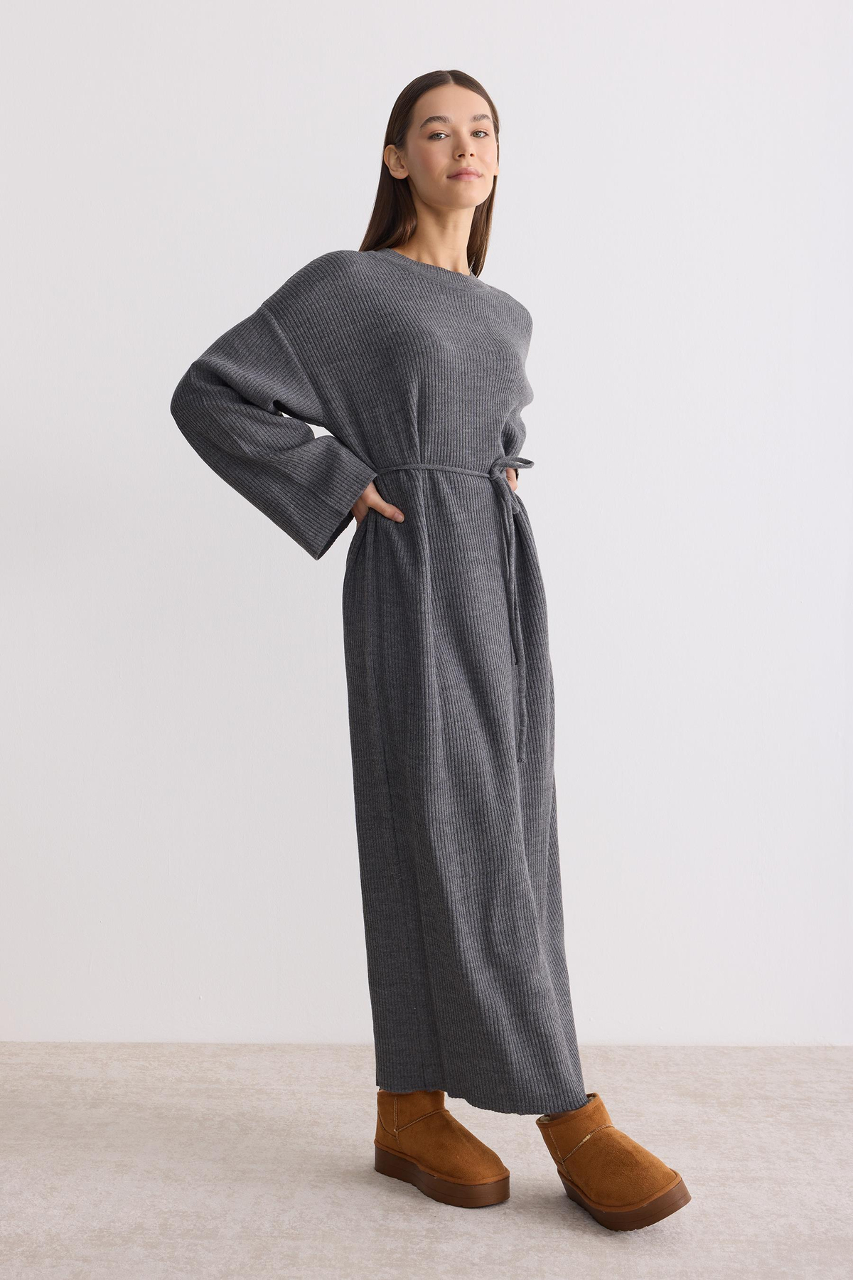 Kuşaklı Oversize Triko Elbise Gri