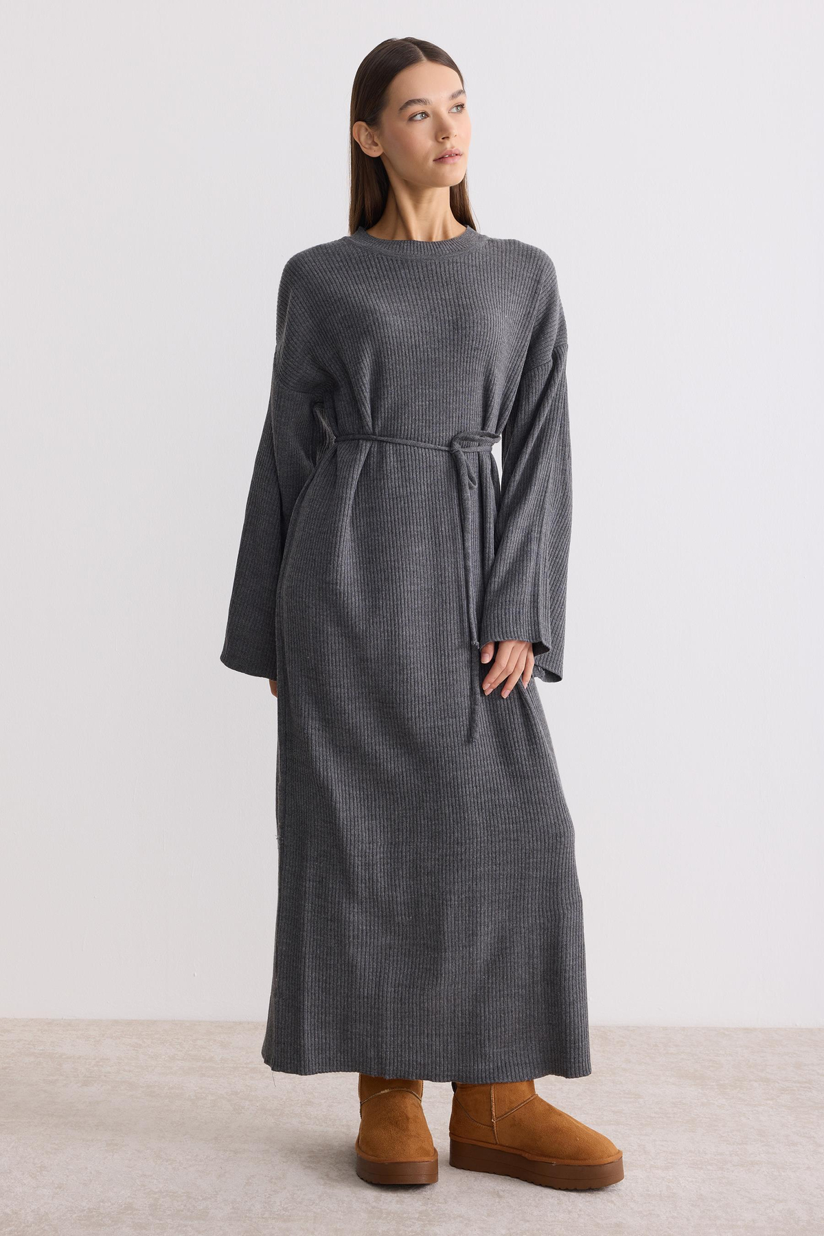 Kuşaklı Oversize Triko Elbise Gri