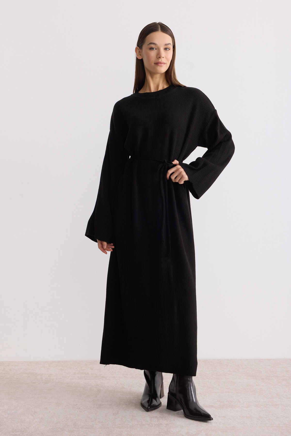 Kuşaklı Oversize Triko Elbise Siyah