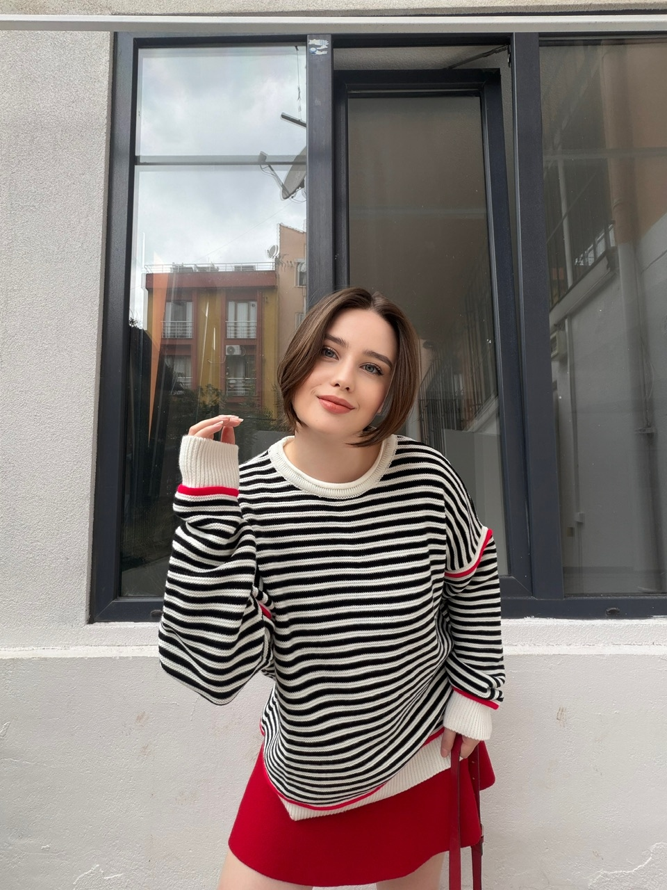  Kırmızı Çizgili Blok Renkli Kazak