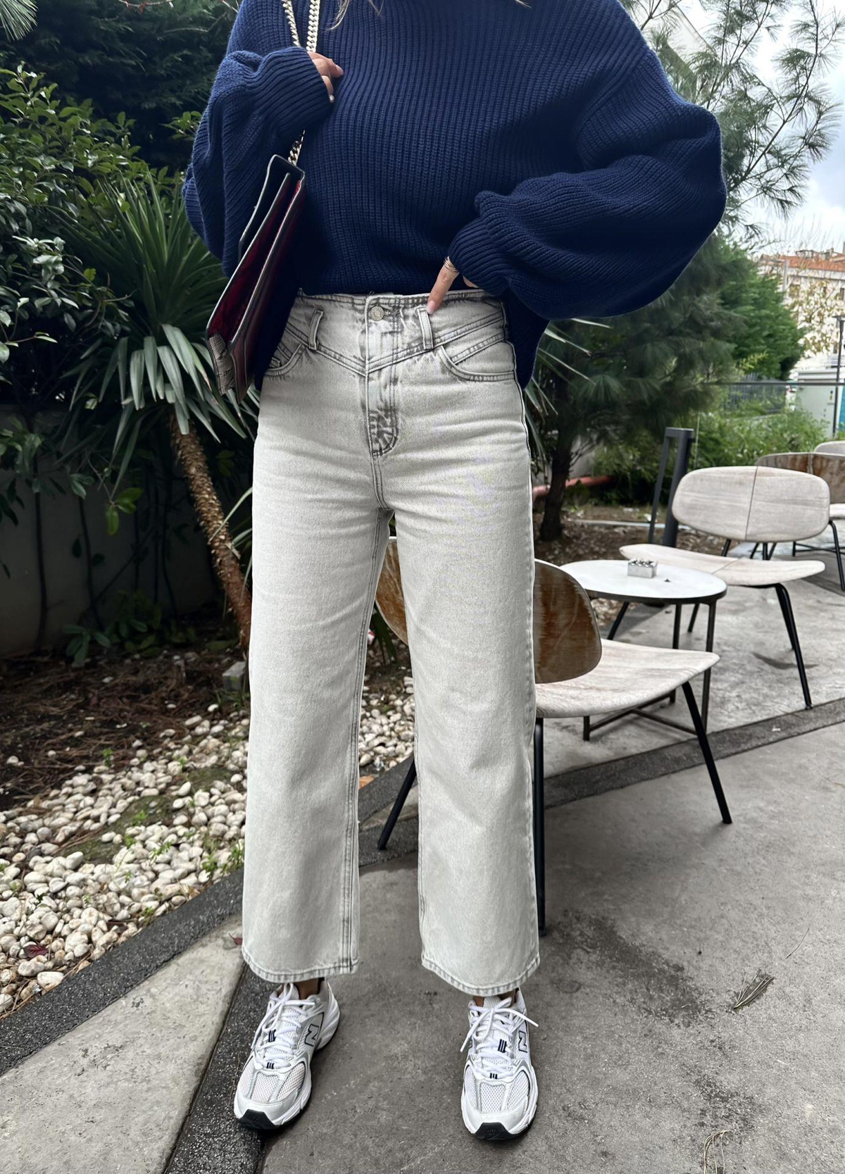 Açık Gri Bel Detaylı Jean