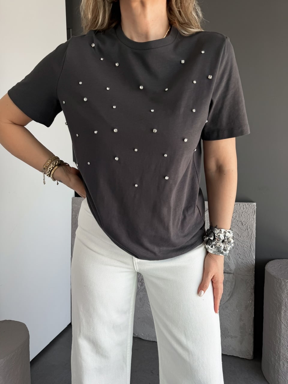 Antrasit Çakım Taşlı Orijinal Tshirt