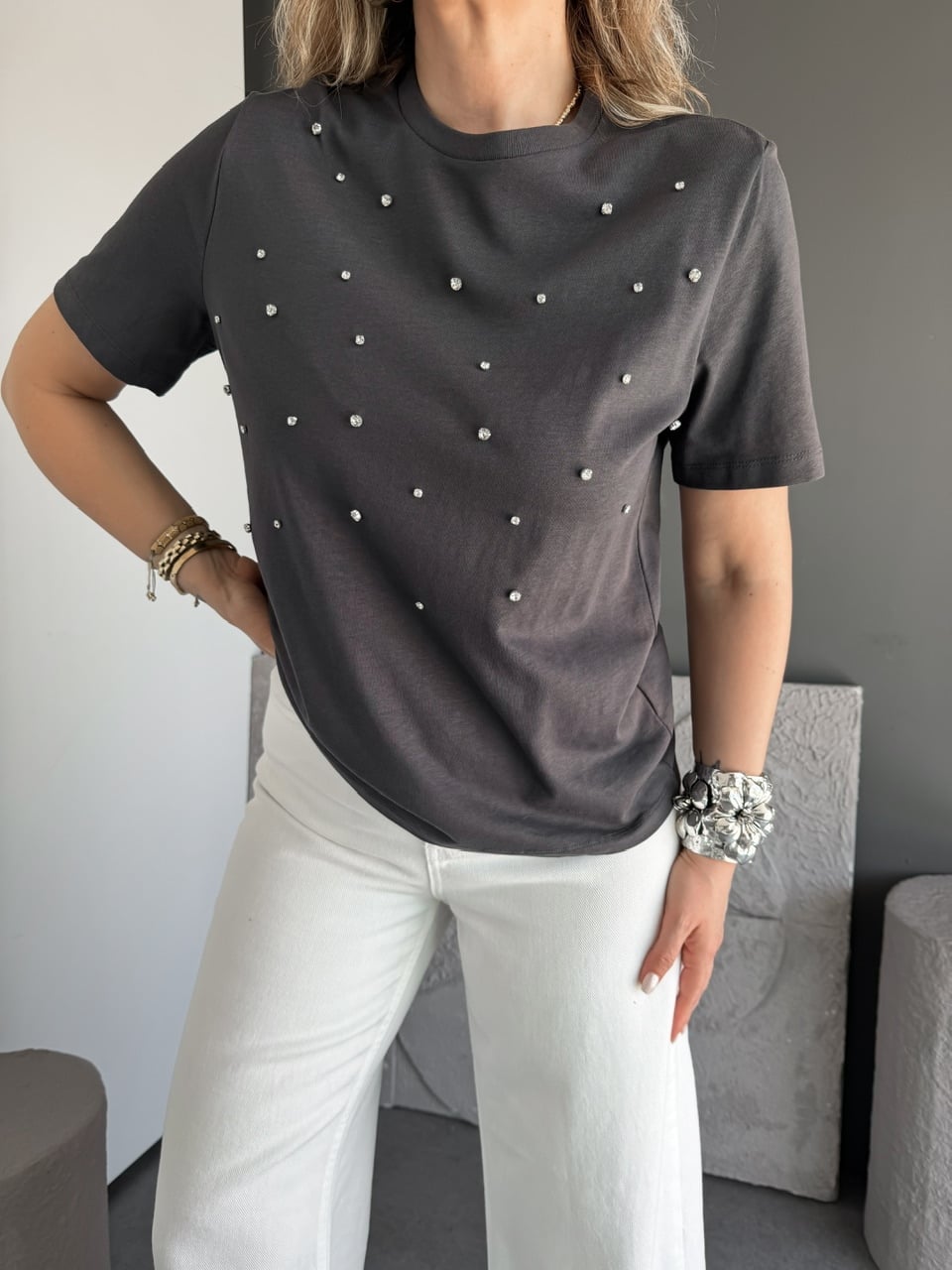 Antrasit Çakım Taşlı Orijinal Tshirt