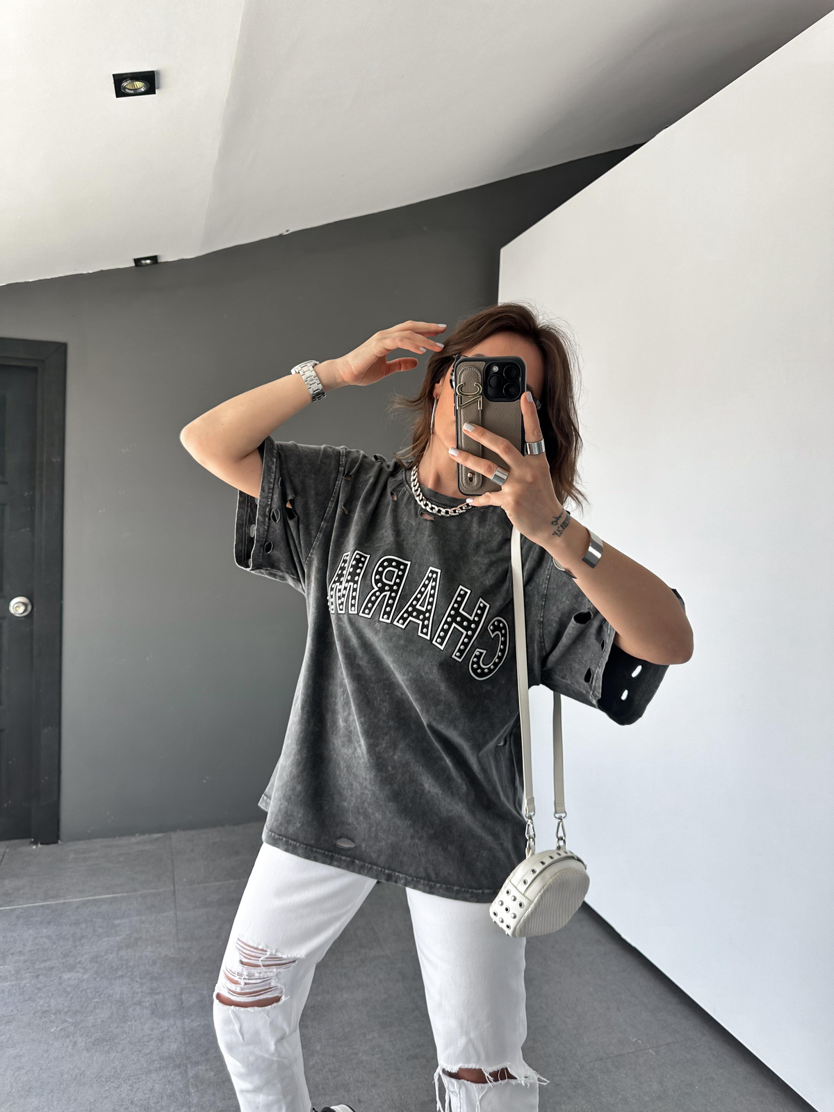 Antrasit Charms Zımbalı Tshirt