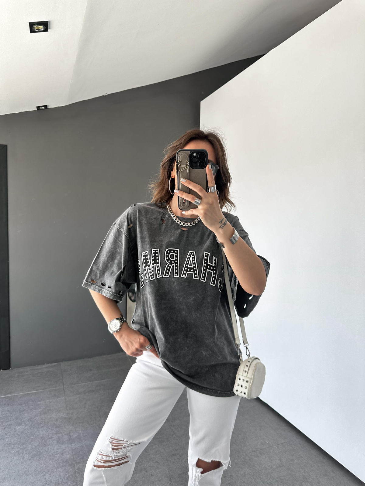 Antrasit Charms Zımbalı Tshirt