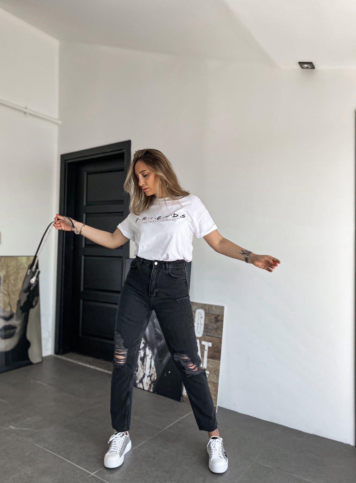 Antrasit Yırtık Detaylı Paçası Kesik Jean