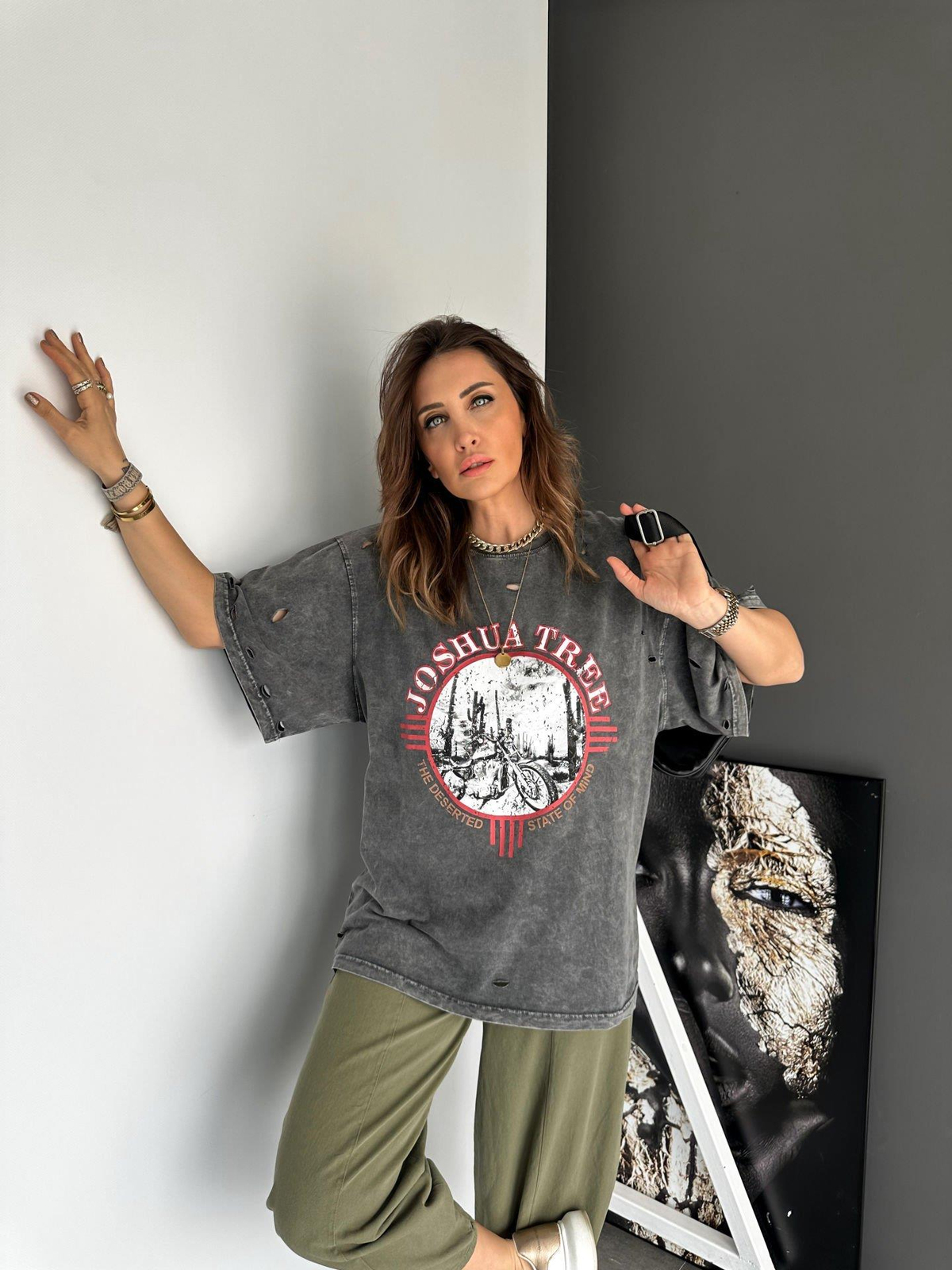 Antrasit Yırtıklı Tree Tshirt