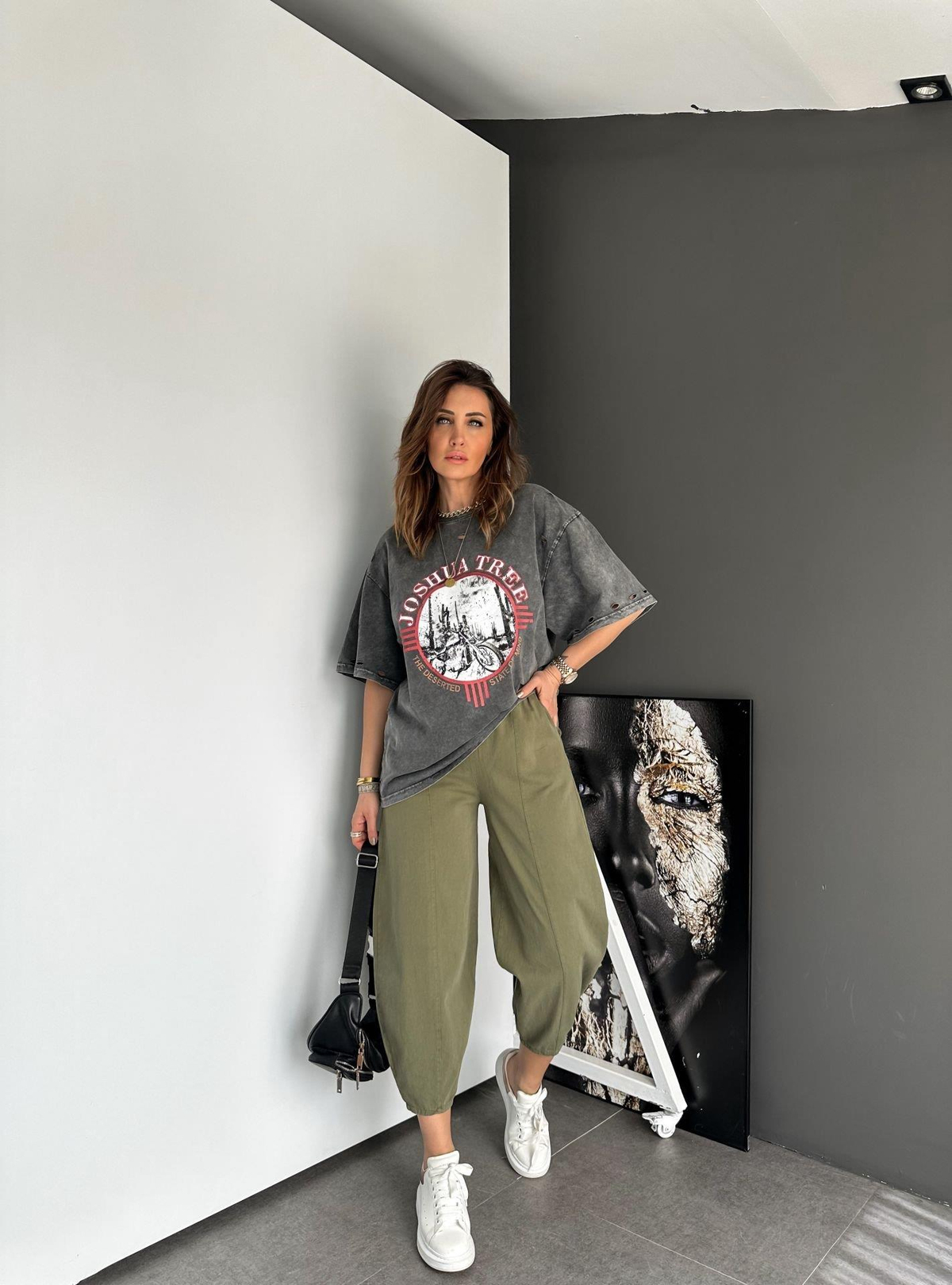Antrasit Yırtıklı Tree Tshirt