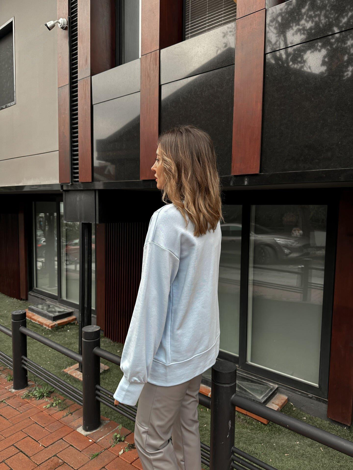 Bebe Mavi Beli Zincirli Tasarım Sweatshirt