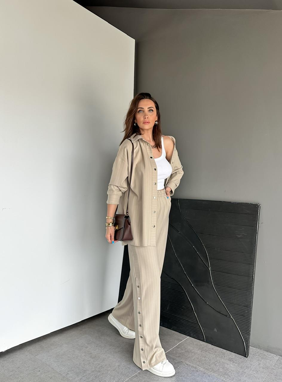 Bej Çizgili Pantolonu Çıtçıtlı Takım