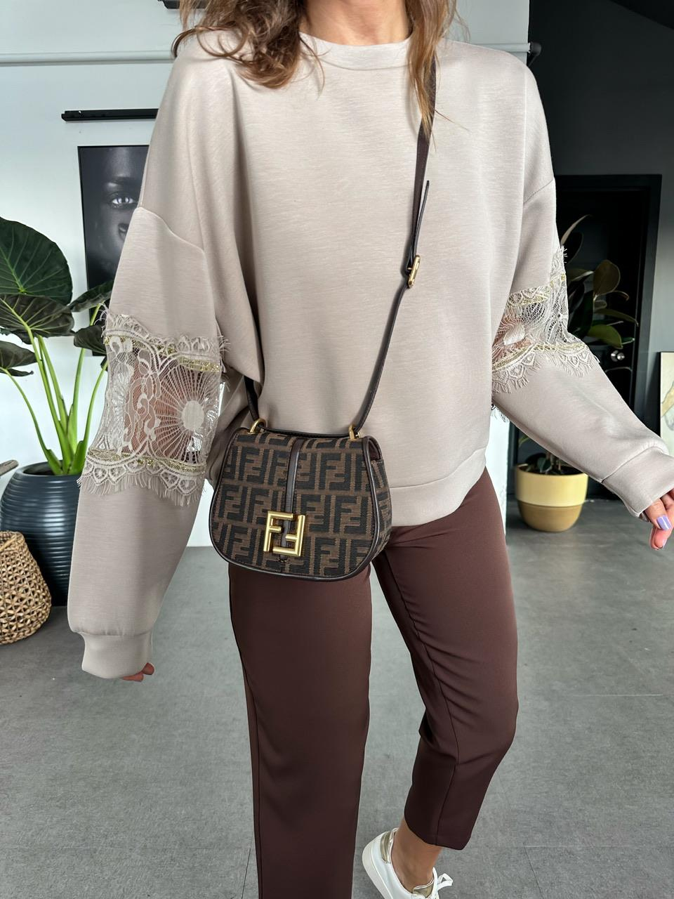 Bej Dantel Detaylı Sweatshirt