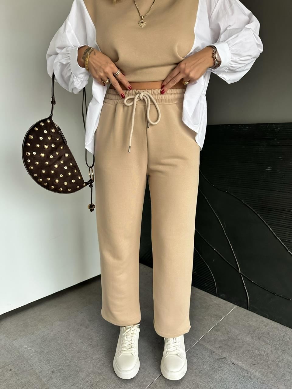 Bej Gömlek Detaylı Sweat Takım