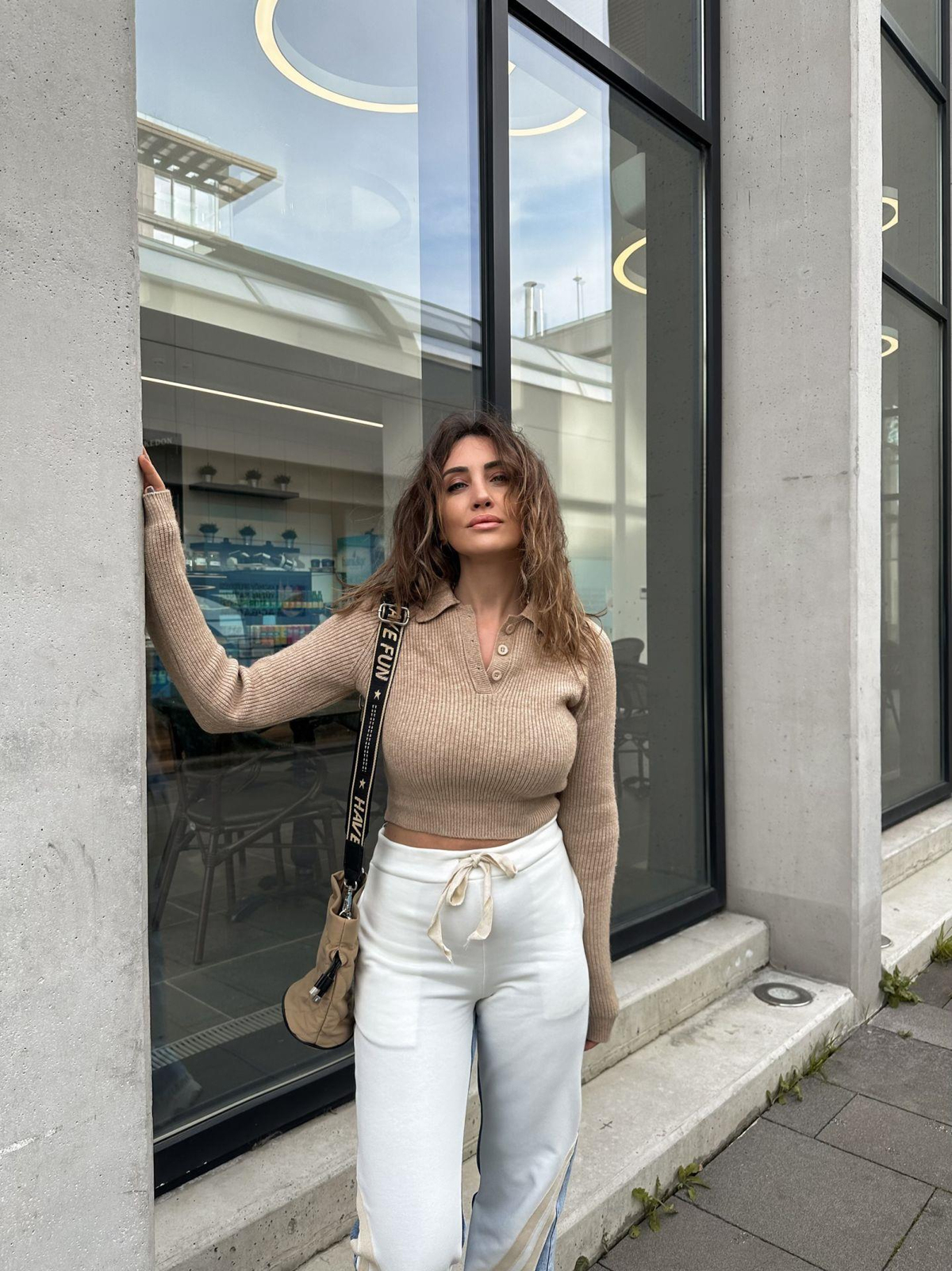 Bej Polo Yaka Crop Kazak
