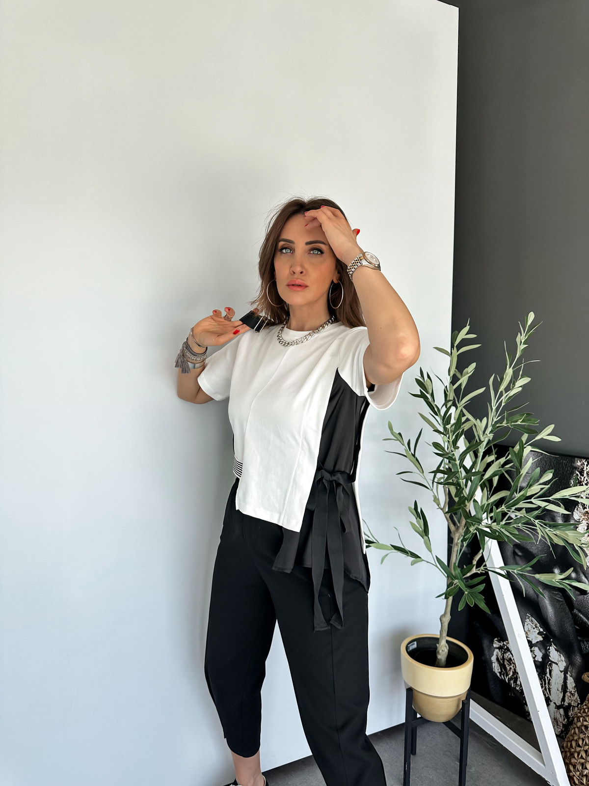 Beyaz Asimetrik Bağlamalı Tshirt 