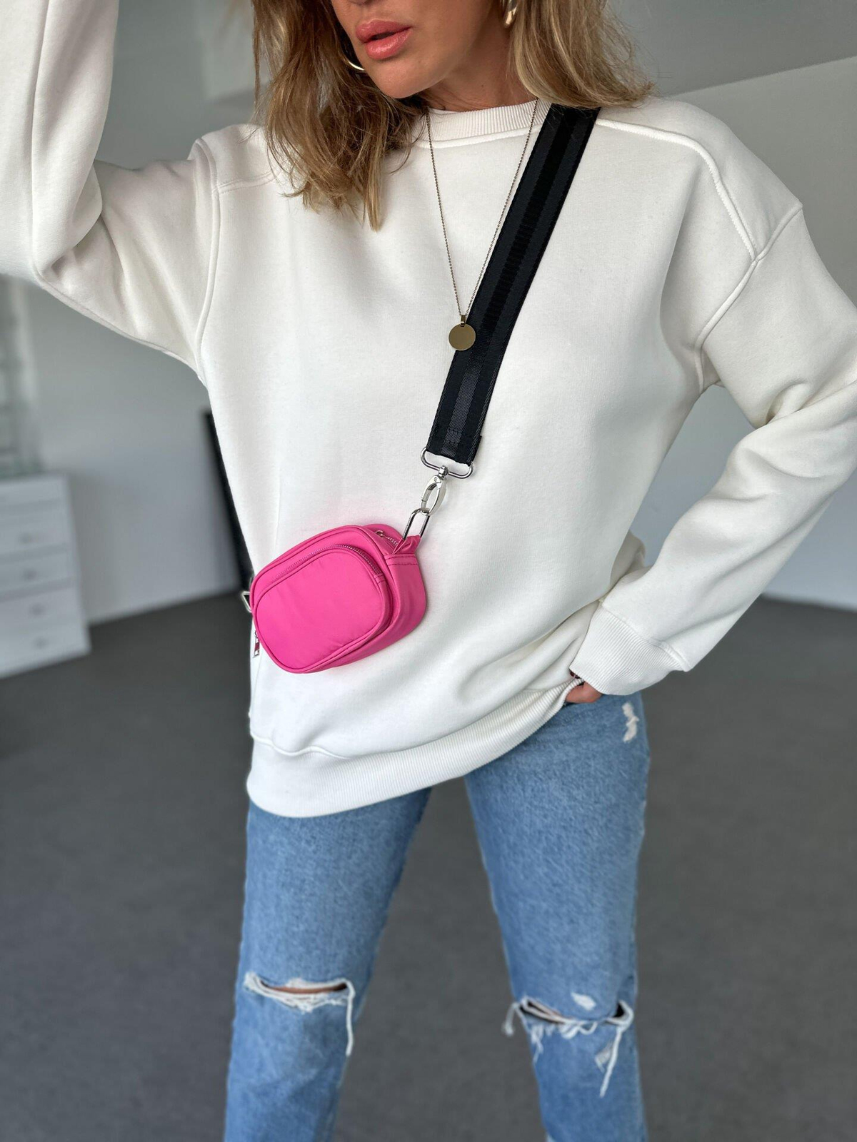 Beyaz Basic Bisiklet Yaka Sweatshirt