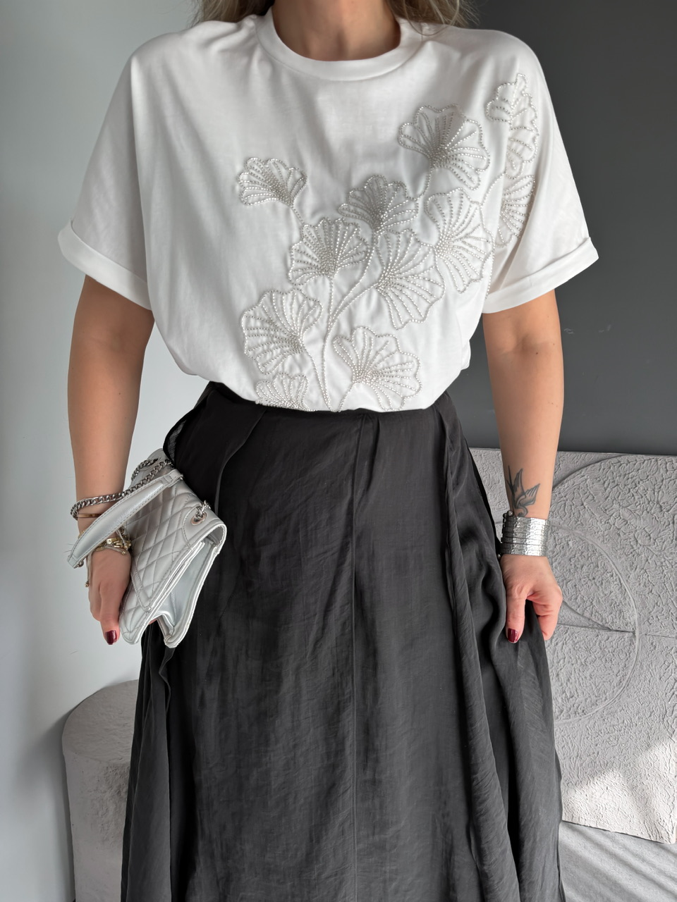 Beyaz Boncuk İşlemeli Cotton Tshirt