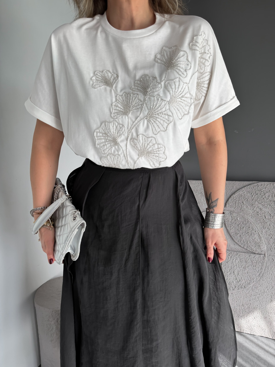 Beyaz Boncuk İşlemeli Cotton Tshirt