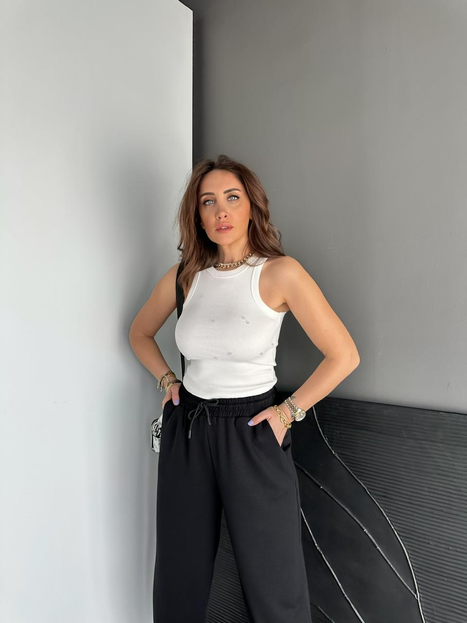 Beyaz Boncuklu Halter Yaka Crop