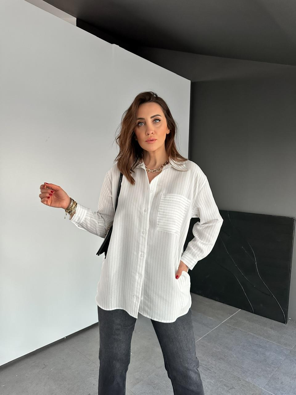Beyaz Çizgili Cepli Basic Gömlek