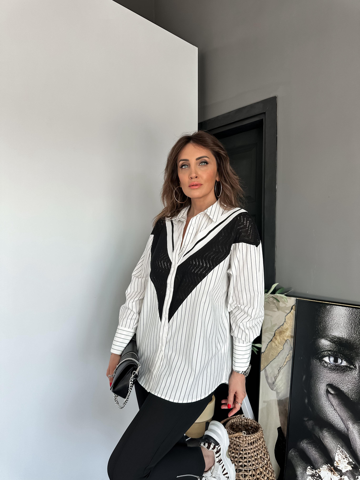 Beyaz Çizgili Fistolu Gömlek