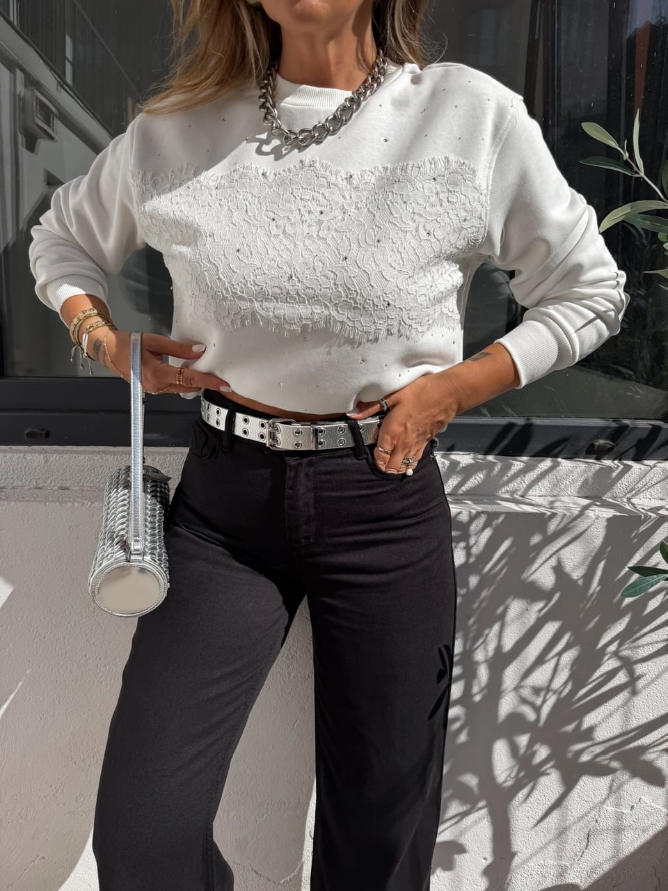 Beyaz Dantelli Taşlı Sweatshirt